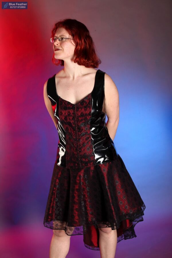 Black and red lace burlesque skirt – Bondatrix