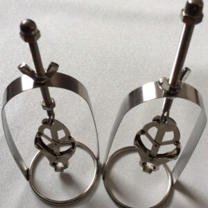 Clover clamp cages