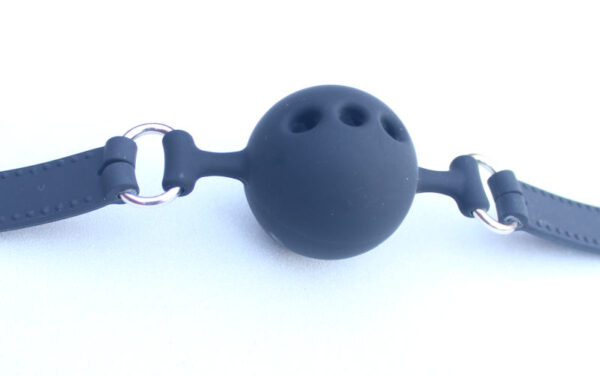 Silicone lockable ball gag - Image 2