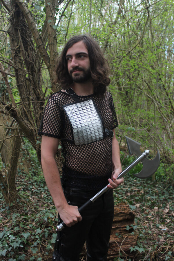 Chainmail shoulder panel