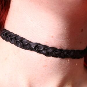 Subtle plaited day collar