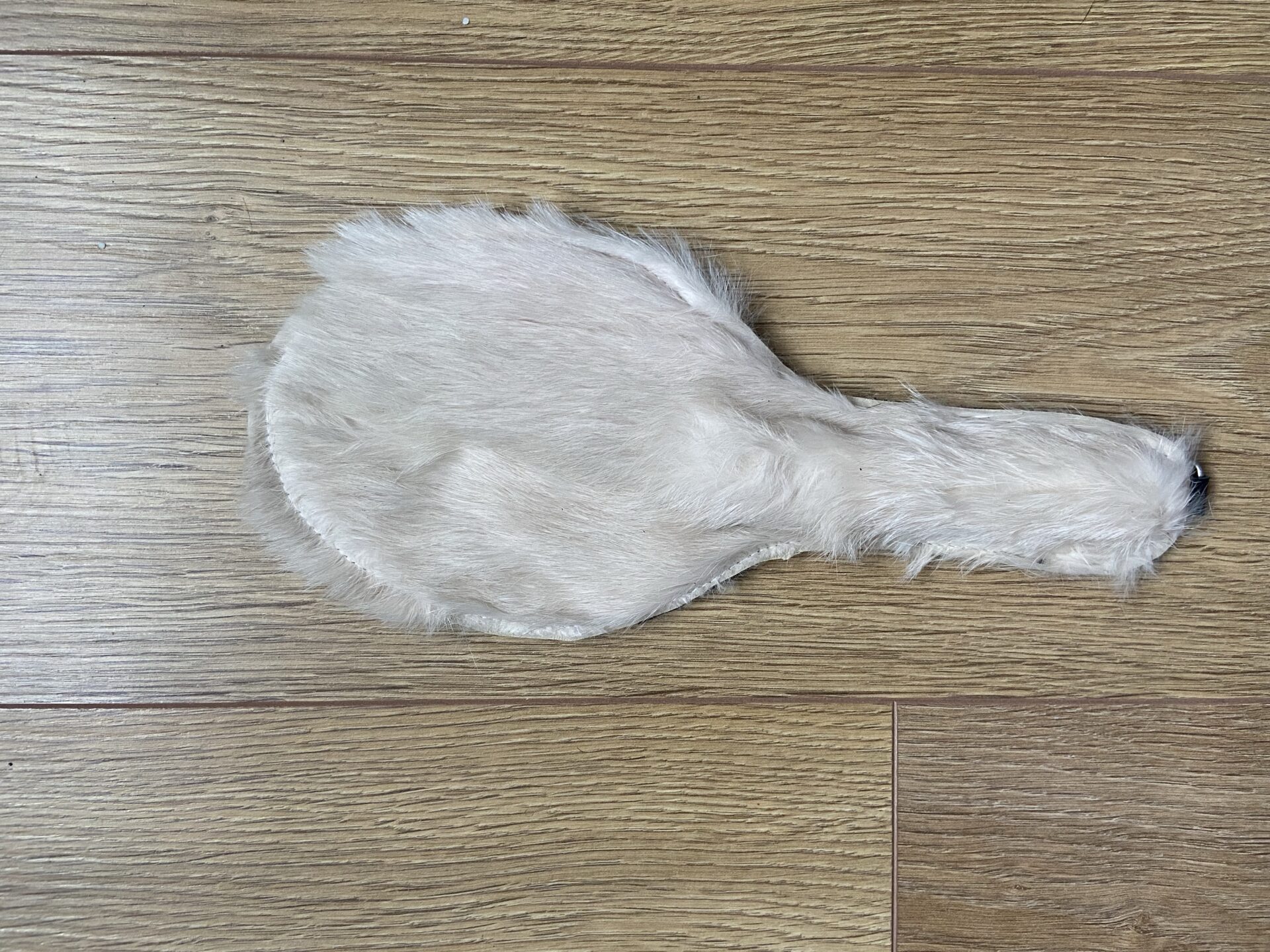 Fur and snakeprint round paddle