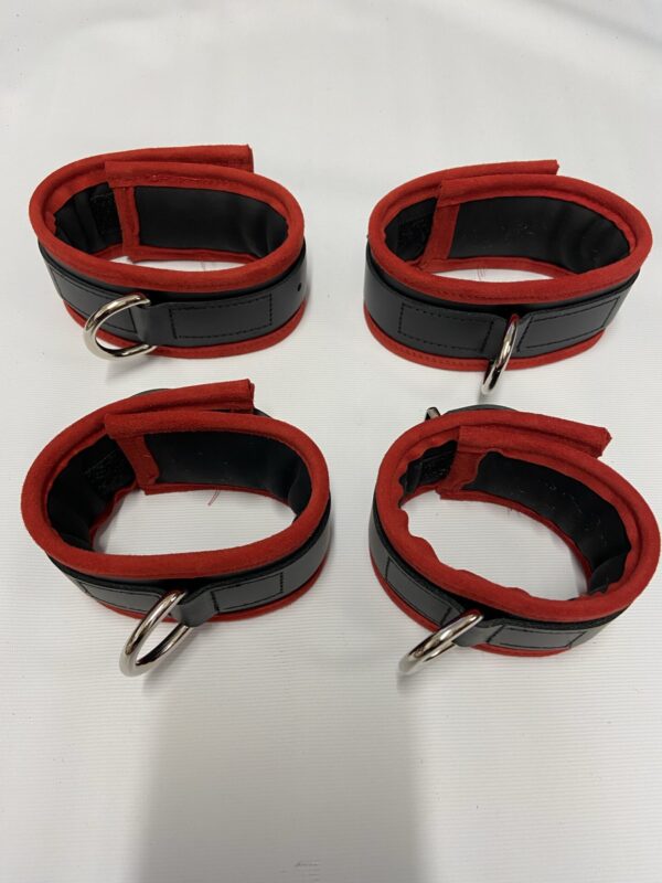 Luxury wrist and ankle restraints set - Image 9