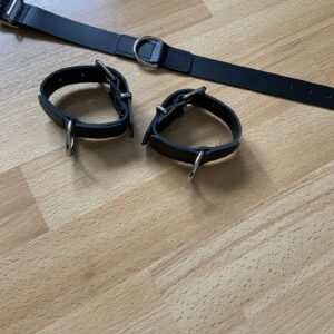 Simple leather collar and wrist cuffs